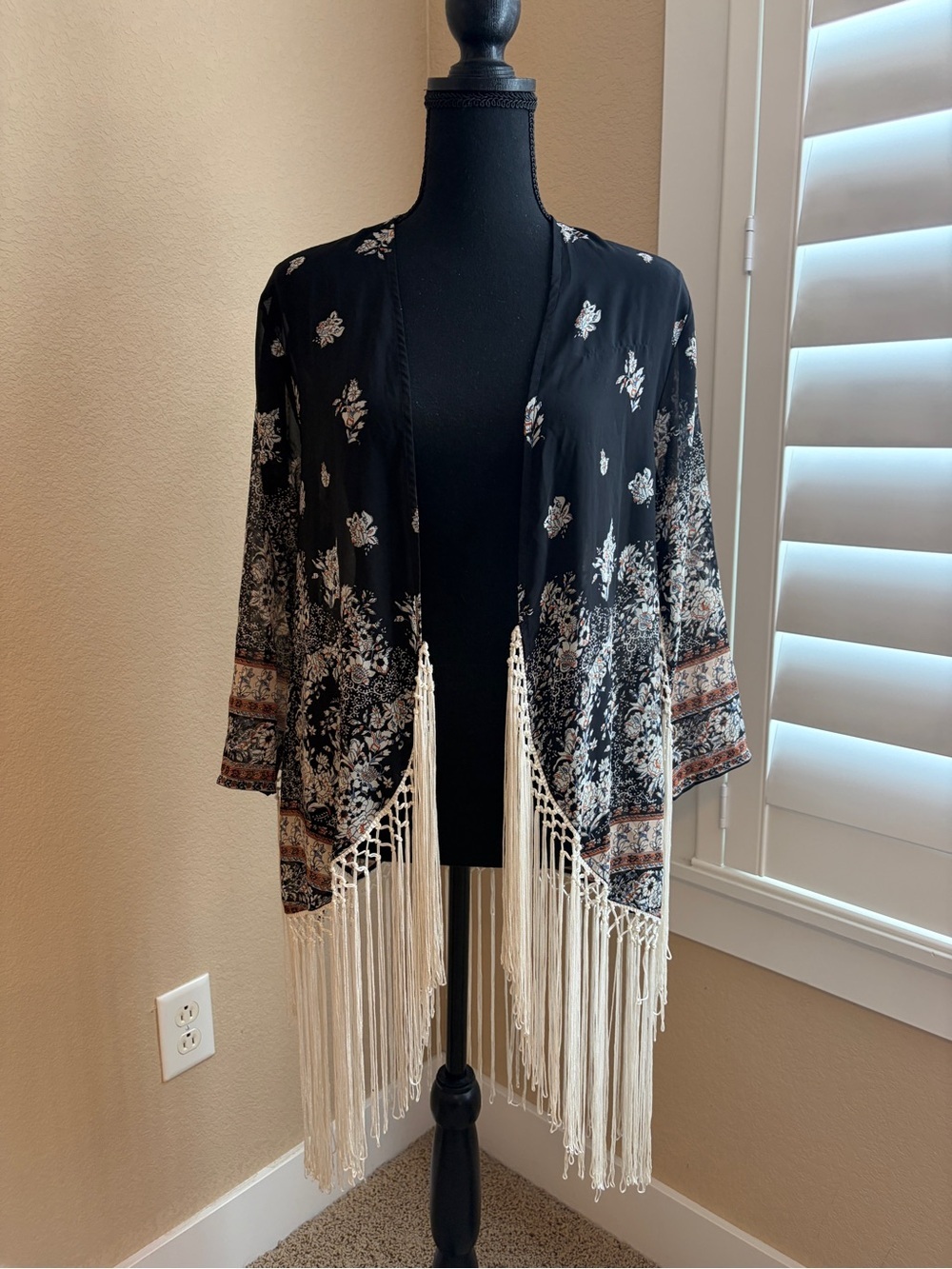 Abercrombie & Fitch Kimono Shawl Swim Suit Coverup Size XS Fringed Boho Chic I4 - Picture 2 of 10
